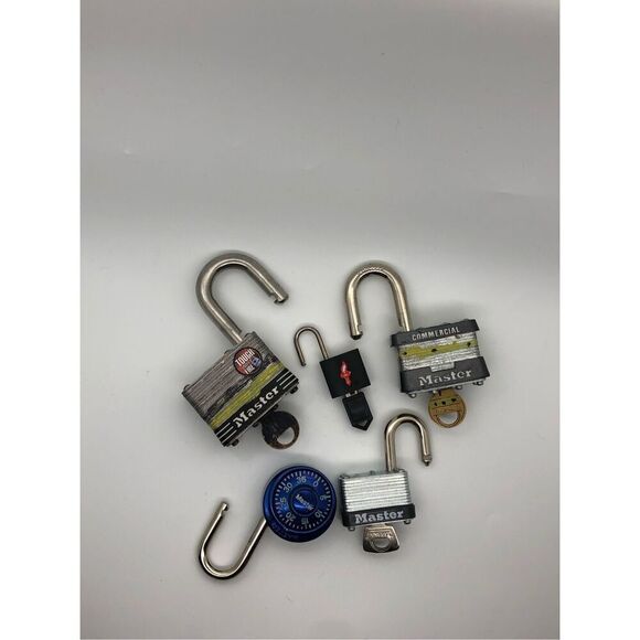 Lot of 5 Master Locks with Key, Combo—Vintage and New - Picture 9 of 16